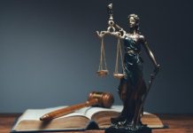 הליך גירושין מורכב ממספר תביעות גירושין הנידונות במקביל