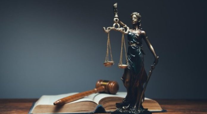 הליך גירושין מורכב ממספר תביעות גירושין הנידונות במקביל