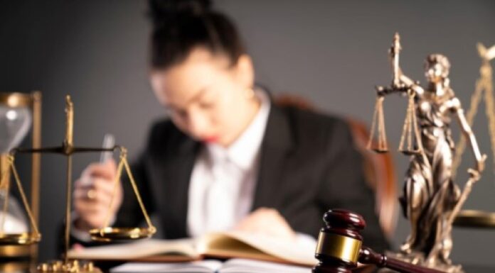 יסודותיה של עבירת המין במרחב הציבורי